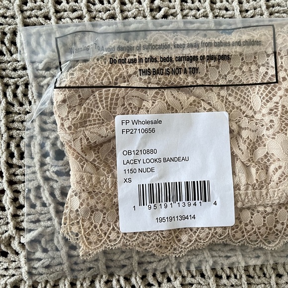 NWT Free People Lacey looks bandeau in nude - Picture 3 of 6